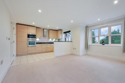 2 bedroom flat for sale, The Avenue, Tadworth KT20