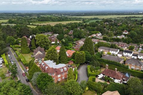 2 bedroom flat for sale, The Avenue, Tadworth KT20