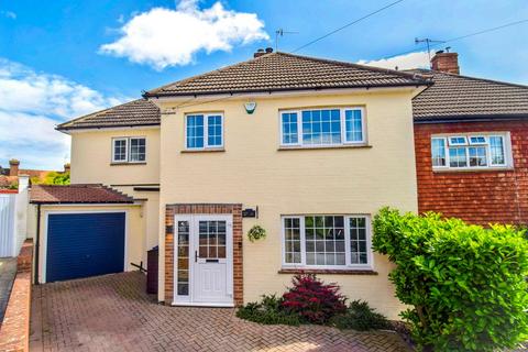 Weald Close, Weald, Sevenoaks, TN14