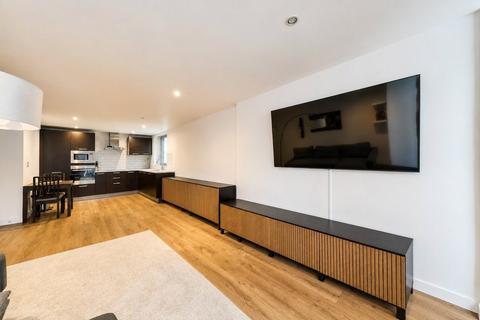 1 bedroom flat for sale, Gallions Road, London, E16