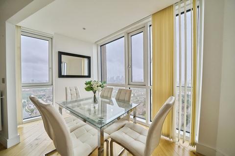 3 bedroom flat for sale, High Street, London, E15