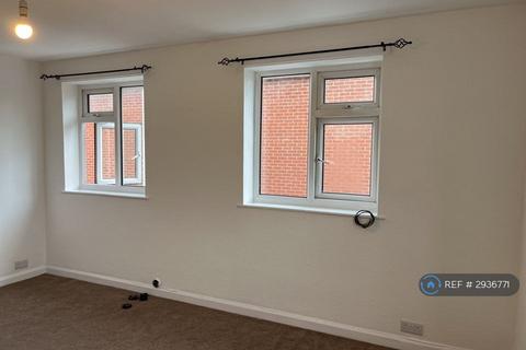 undefined, Broad St, Bromsgrove, B61