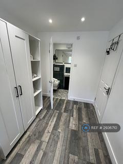 1 bedroom in a house share to rent, Waterside, Peartree Bridge, Milton Keynes, MK6