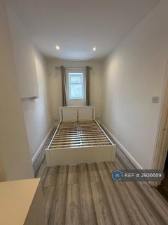 1 bedroom flat to rent, High Road Leytonstone, London, E11