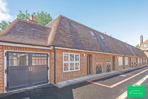 Bute Mews, NW11