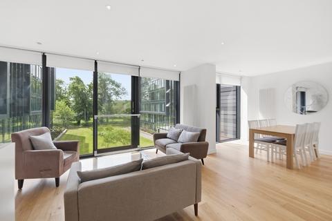 undefined, 5/5 Simpson Loan, Edinburgh, EH3