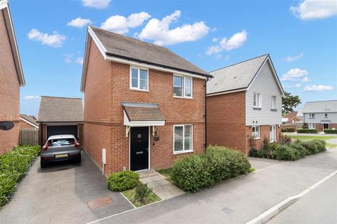 3 bedroom detached house for sale, Towers Road, Pevensey BN24