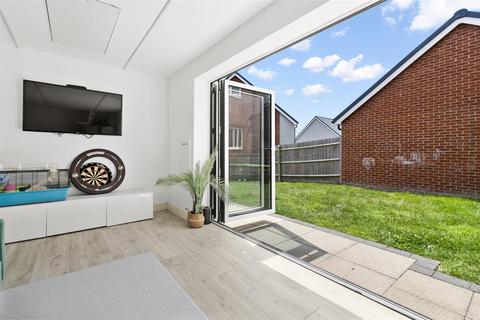 3 bedroom detached house for sale, Towers Road, Pevensey BN24