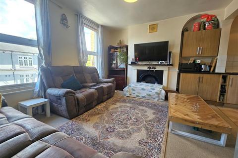 2 bedroom maisonette for sale, Grosvenor Road, Aldershot