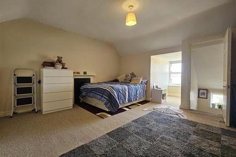 2 bedroom maisonette for sale, Grosvenor Road, Aldershot