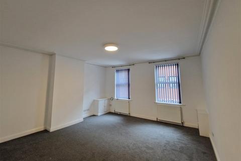 2 bedroom flat to rent, Gordon Road, Aldershot