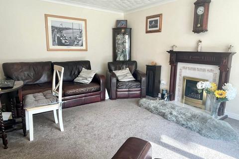 2 bedroom semi-detached bungalow for sale, Cae'r Mynydd, Holyhead, Anglesey, LL65