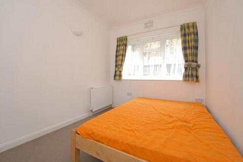 1 bedroom flat to rent, Archway Road, London, N6
