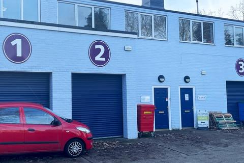 Industrial unit to rent, 55 Fleet Rd Fleet GU51 3PJ