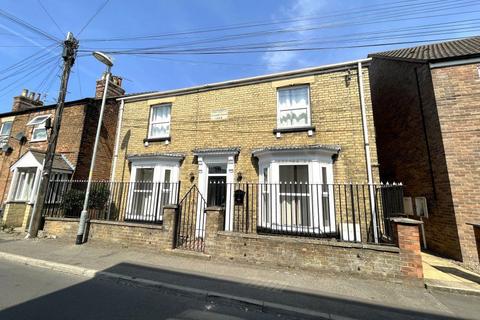 4 bed detached house for rent in Green Lane, Spalding, PE11 2YB