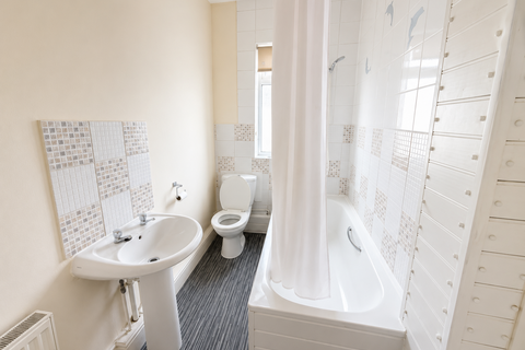3 bedroom terraced house to rent, Victoria Street, Stairfoot S70