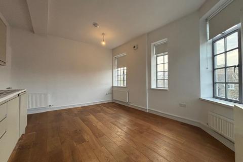 2 bedroom apartment to rent, East Street, Tonbridge, TN9