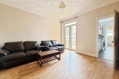 undefined, Leighton Avenue, Southampton SO15