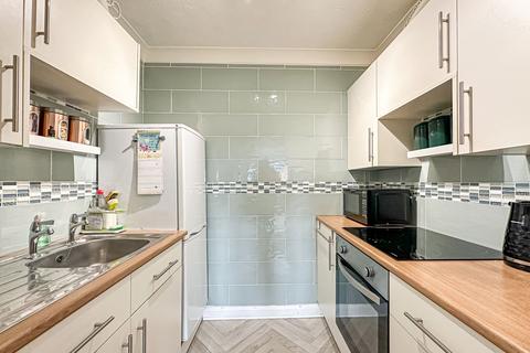 1 bedroom retirement property for sale, Hesslewell Court, Wirral, CH60