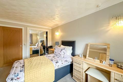 1 bedroom retirement property for sale, Hesslewell Court, Wirral, CH60