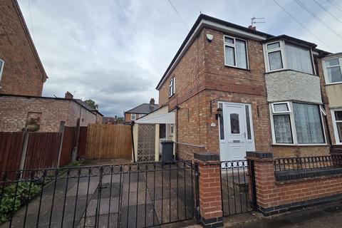 3 bedroom semi-detached house to rent, Leicester LE3