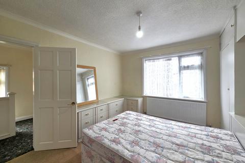 3 bedroom semi-detached house to rent, Leicester LE3