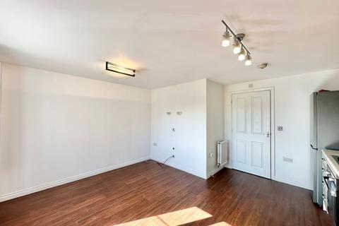 2 bedroom flat to rent, Santa Cruz Avenue, Bletchley, MK3