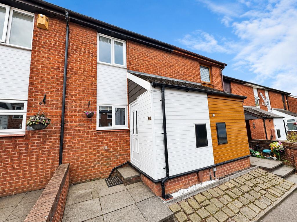 2 bedroom terraced house for sale
