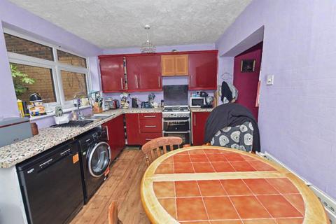 2 bedroom terraced house for sale, Cross Lane, Farnley, Leeds, West Yorkshire