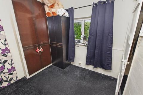 2 bedroom terraced house for sale, Cross Lane, Farnley, Leeds, West Yorkshire