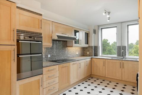 3 bedroom flat for sale, Knightsbridge, London SW7
