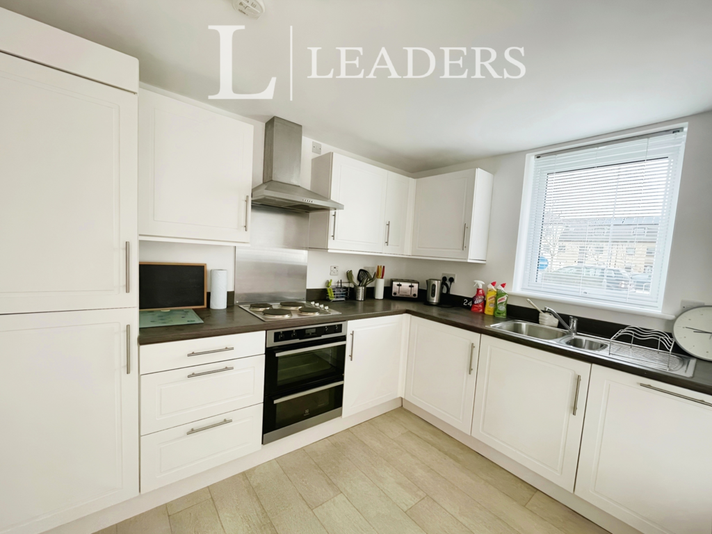 House in Cambridge, Orchard Park - View 5