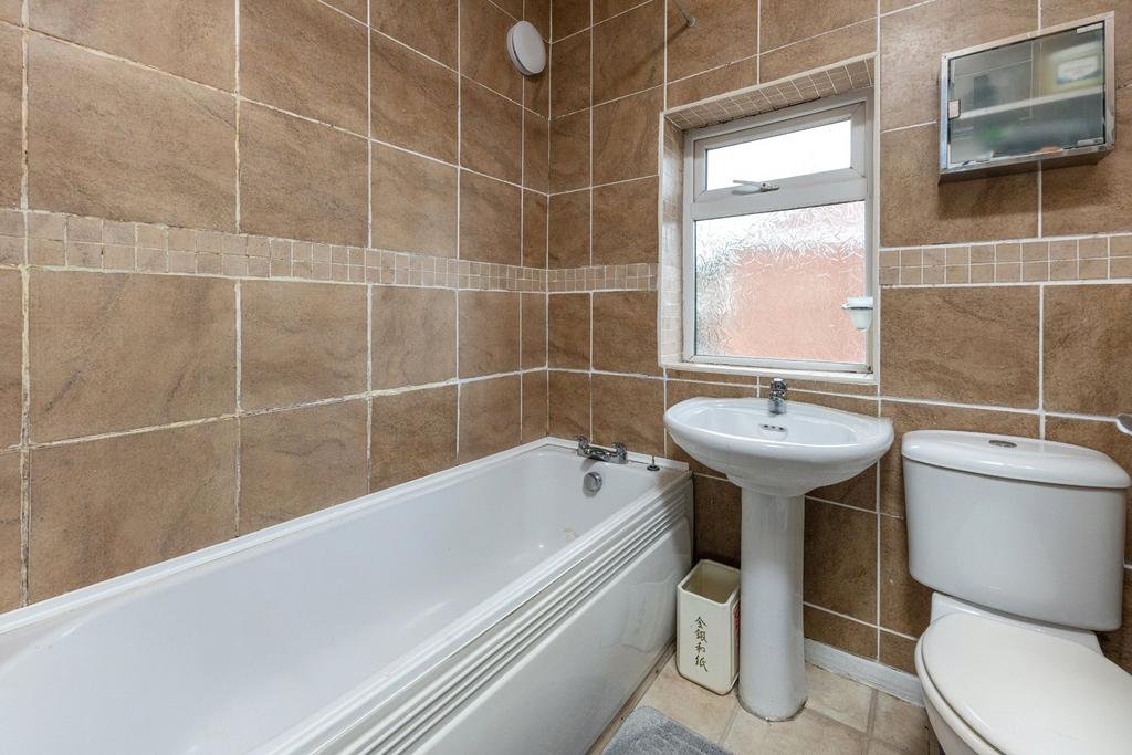 House in Newcastle upon Tyne, Tyne and Wear - More