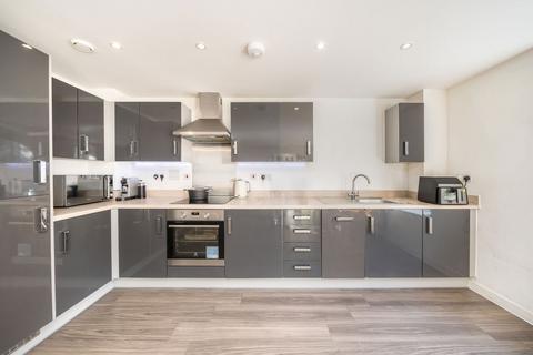 2 bedroom flat to rent, Victoria Road, Surbiton KT6