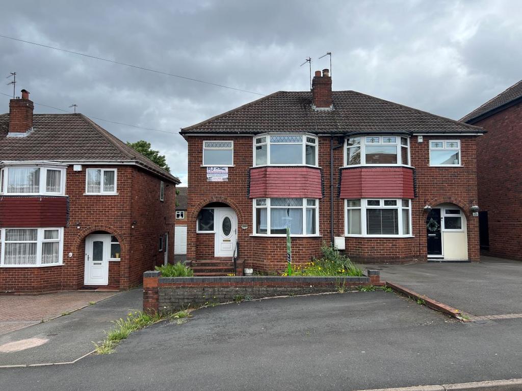 3 bedroom semi-detached house for sale