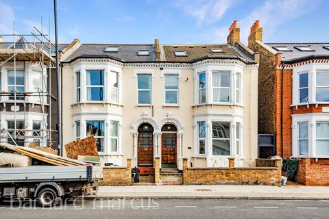 3 bedroom apartment to rent, Tooting Bec Road, LONDON