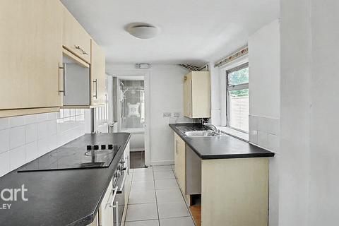 2 bedroom terraced house for sale, Turners Road South, Luton