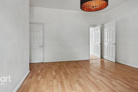 2 bedroom terraced house for sale, Turners Road South, Luton