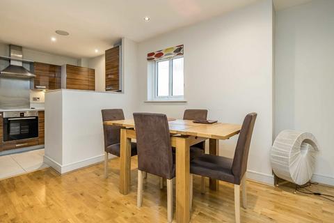 2 bedroom flat for sale, Brooklands Road, Weybridge KT13