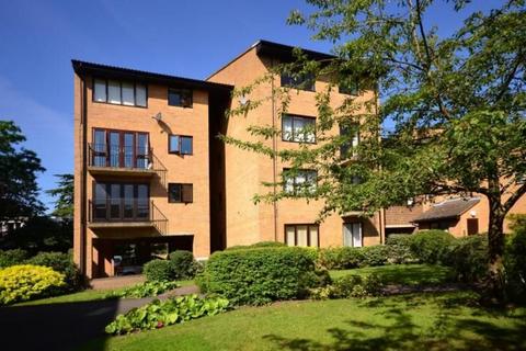 1 bedroom flat for sale, The Rowans, Woking, GU22