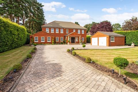 5 bedroom detached house to rent, Heath Rise, Virginia Water GU25