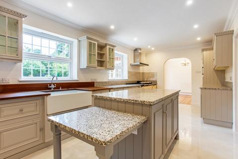 5 bedroom detached house to rent, Heath Rise, Virginia Water GU25