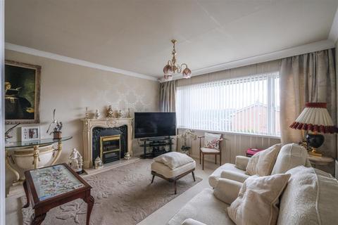 2 bedroom semi-detached bungalow for sale, Mayster Grove, Brighouse