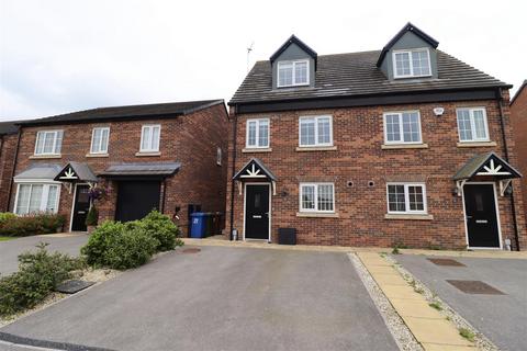 3 bedroom semi-detached house for sale, Hird Avenue, Market Weighton, York