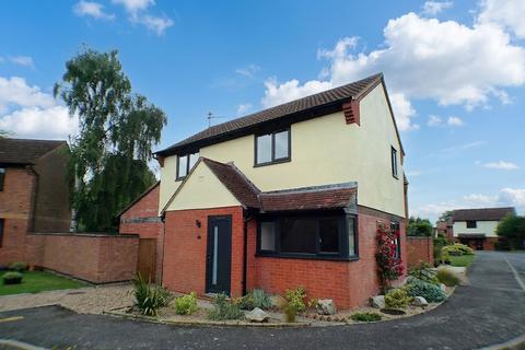 3 bedroom detached house for sale, Walnut Road, Bottesford, NG13