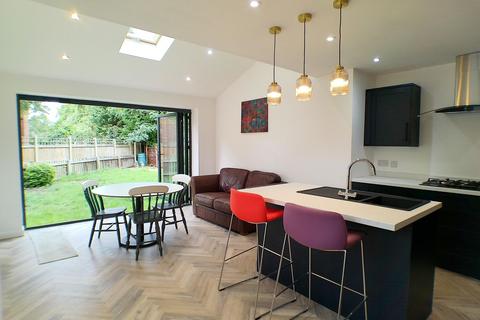 3 bedroom detached house for sale, Walnut Road, Bottesford, NG13