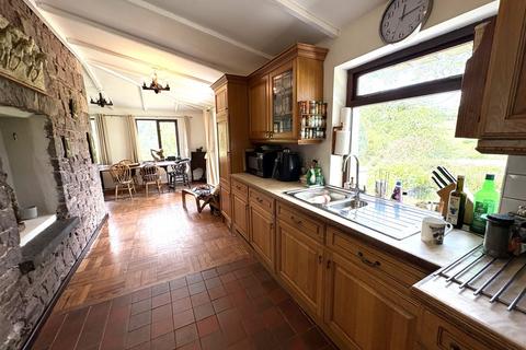 3 bedroom detached house for sale, Bronyglyn, Gwynfe, Llangadog, SA19 9RH