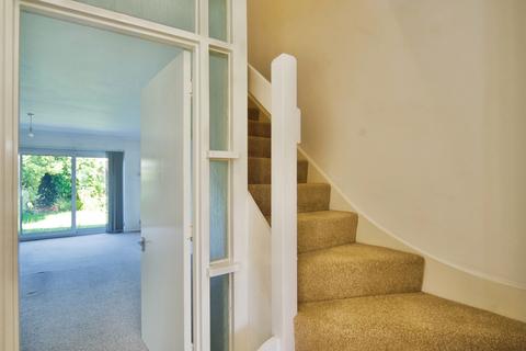 3 bedroom terraced house for sale, Kingspark Court, London, E18