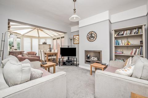 3 bedroom semi-detached house for sale, Berwick Avenue, Heckmondwike, West Yorkshire, WF16