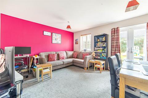 3 bedroom end of terrace house for sale, Monarch Court, Newcastle Upon Tyne, NE12